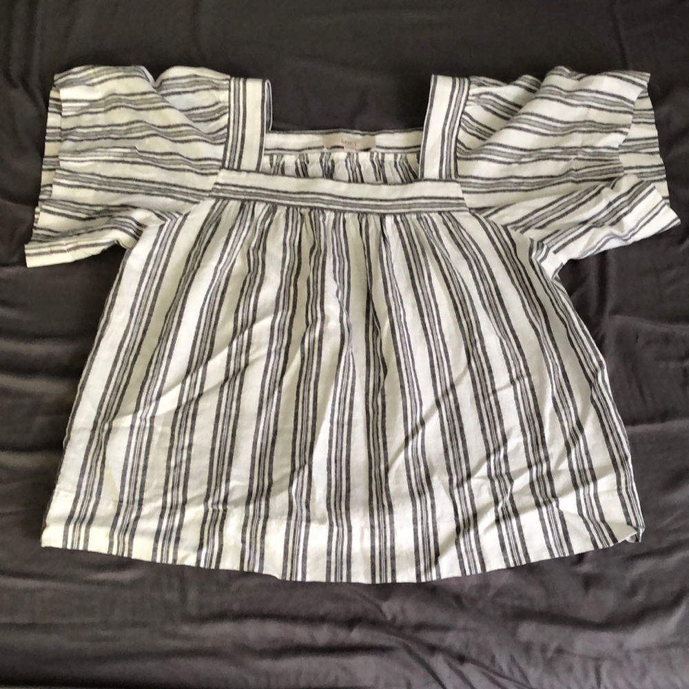 Loft Top Women's Size Medium White Gray/Gold Stripes NWT